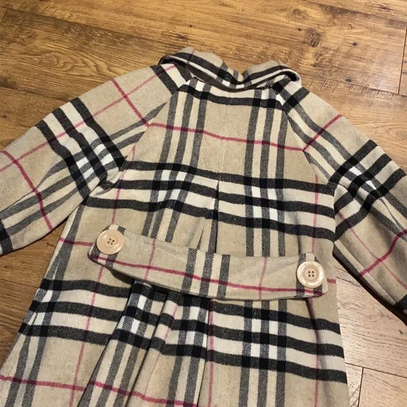 Vintage Burberry Coat - Picture 9 of 9